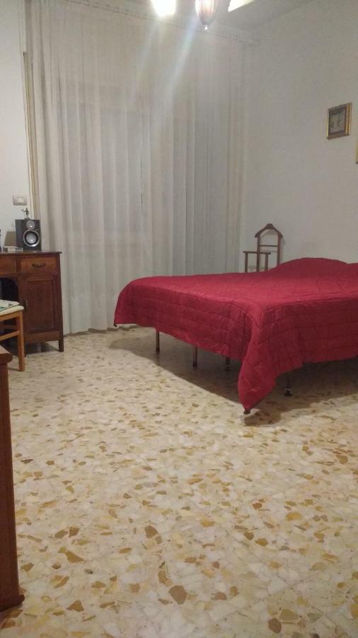 Adrian House Privatunterkunft *